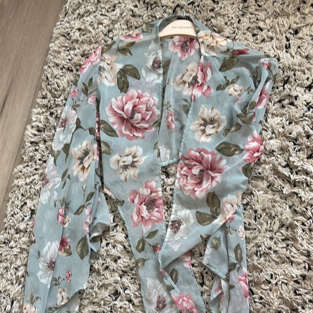 Floral Sheer Kimono - Meek